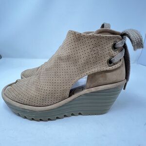 Fly London Ypul in Cupido Taupe Tan Wedge Sandals Peep Toe Sz 37 US 7